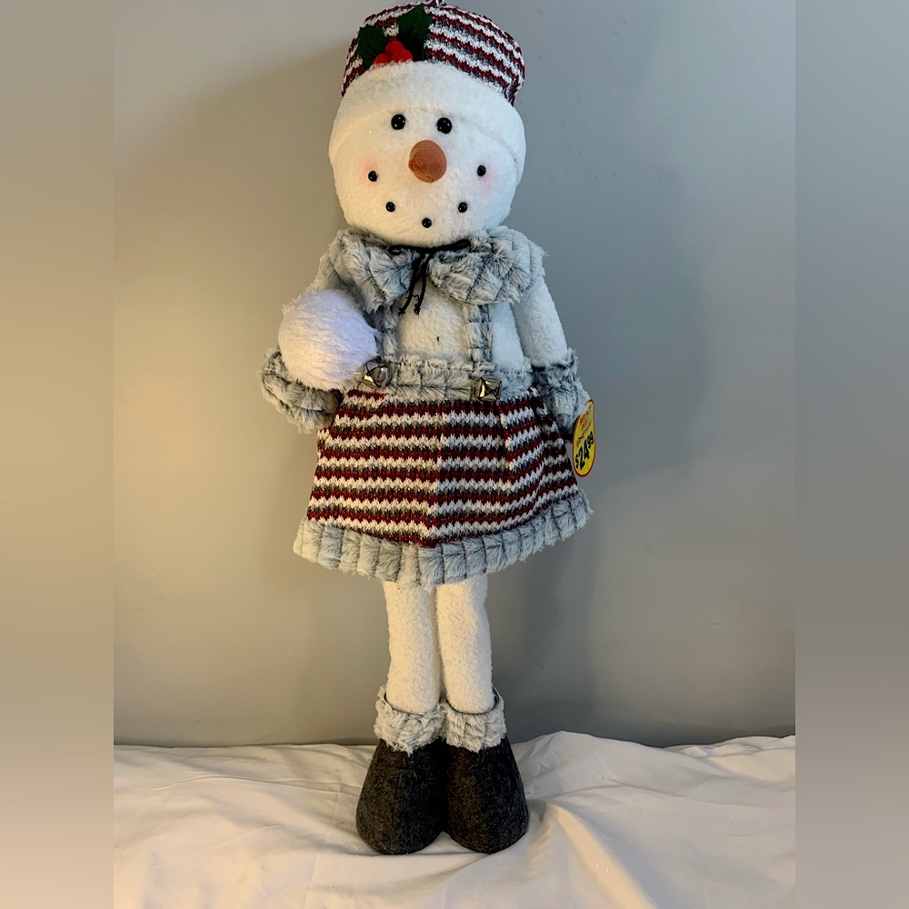 STANDING SNOWMAN